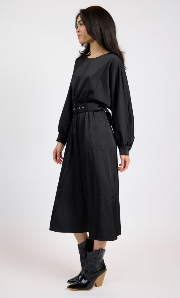 Sadie & Sage MOOD BOOST DOLMAN SLV MIDI DRESS W BELT