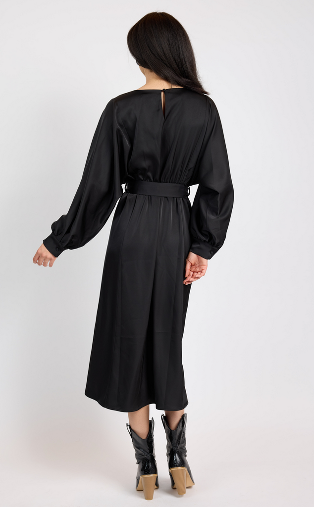 Sadie & Sage MOOD BOOST DOLMAN SLV MIDI DRESS W BELT