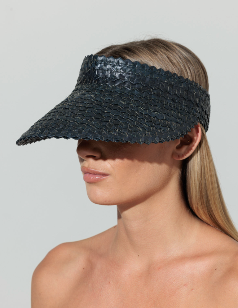 LUSANA SOLID BAHA VISOR