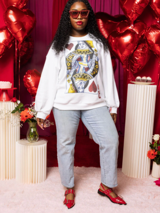 QUEEN OF SPARKLES QUEEN OF HEARTS CARD SWEATSHIRT