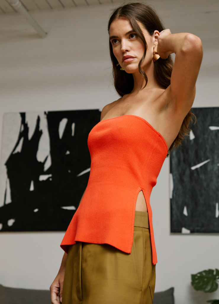 STRAPLESS RIB TUNIC W/ SIDE SLITS