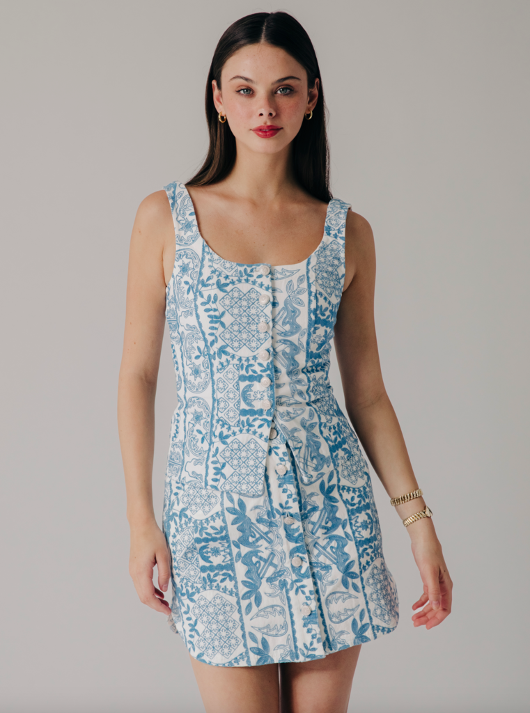 LOVE THE LABEL LENORA TOP