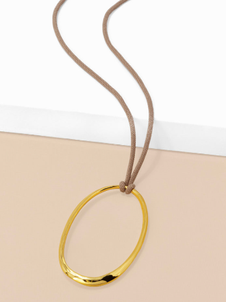 ADJUSTABLE ELLIPSIS PENDANT LEATHER LONG NECKLACE