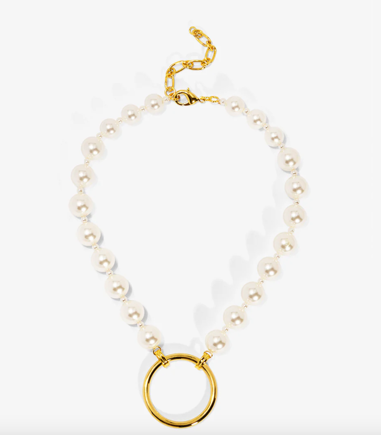 VIOROO Pearl Collar Necklace with Circle Charm