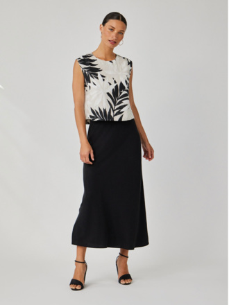 BELLA DAHL BOXY BUTTON BACK TOP