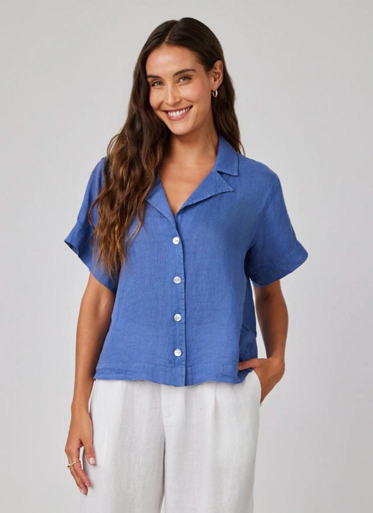 BELLA DAHL ANTIQUE INDIGO FLOWY BUTTON DOWN TOP