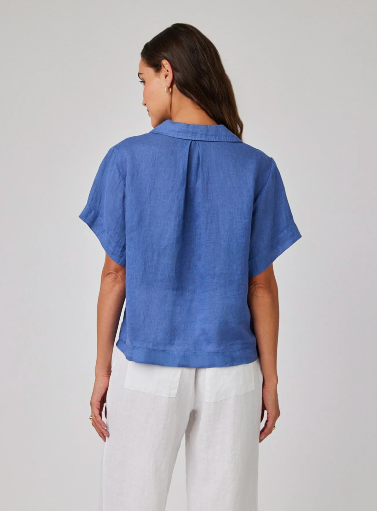 BELLA DAHL ANTIQUE INDIGO FLOWY BUTTON DOWN TOP