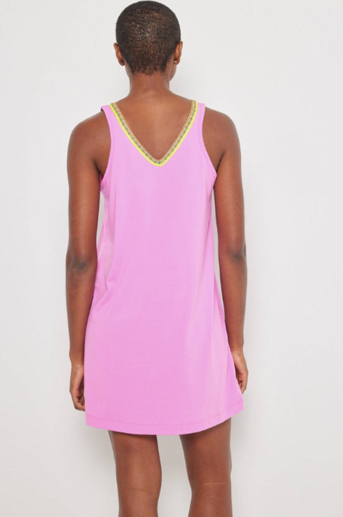 LISA TODD IN A TIZZY TUNIC