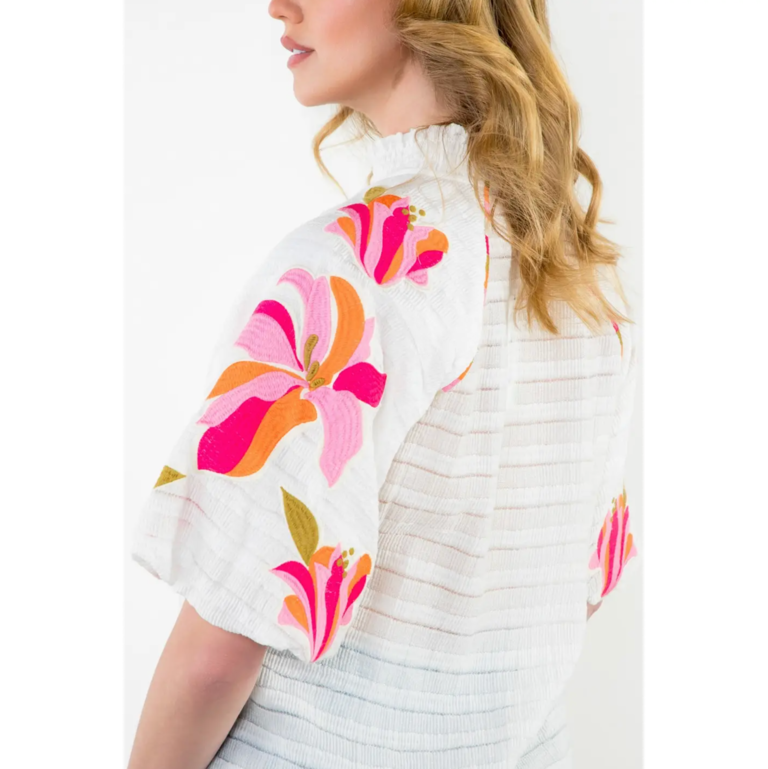 PUFF SLEEVE EMBROIDERED TOP