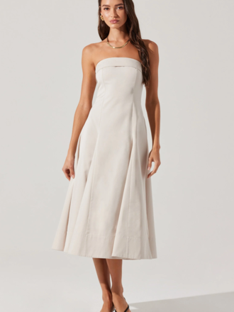 ASTR THE LABEL AYERI STRAPLESS MIDI DRESS