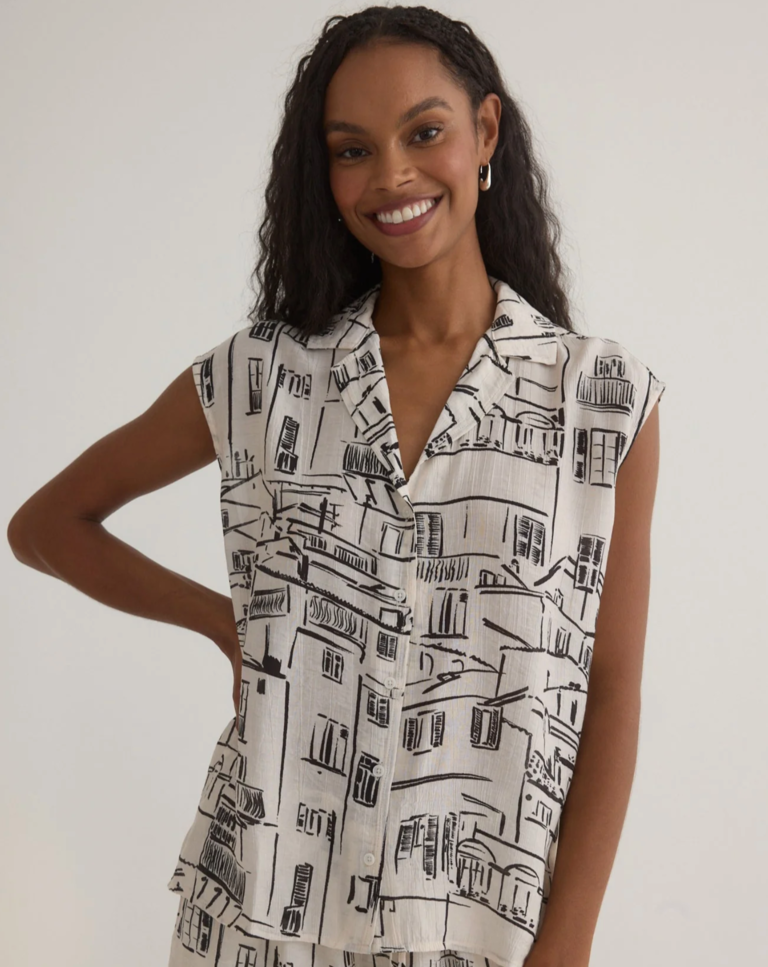 BELLA DAHL PRINTED BUTTON FRONT CAP SLEEVE TOP