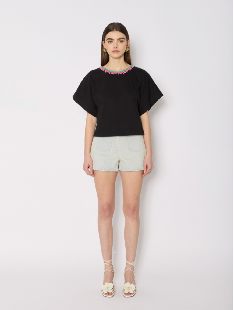BERENICE TEMBER CREW NECK TEE W/CONTRAST NECK EMBROIDERY