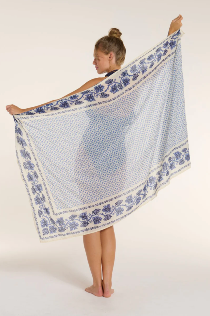 HERMOZA PAREO WRAP IN SANTORINI DOTS
