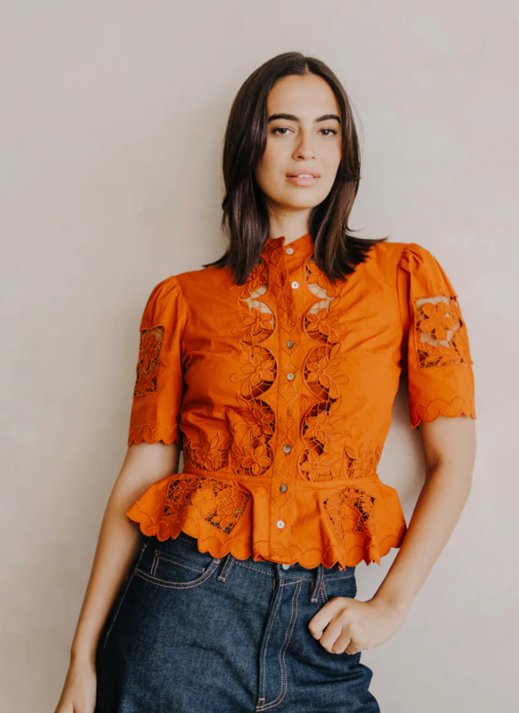 LOVE THE LABEL ELIZABETH TOP CINNAMON