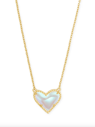ARI HEART PENDANT NECKLACE