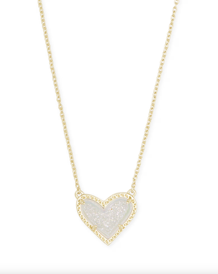 ARI HEART PENDANT NECKLACE