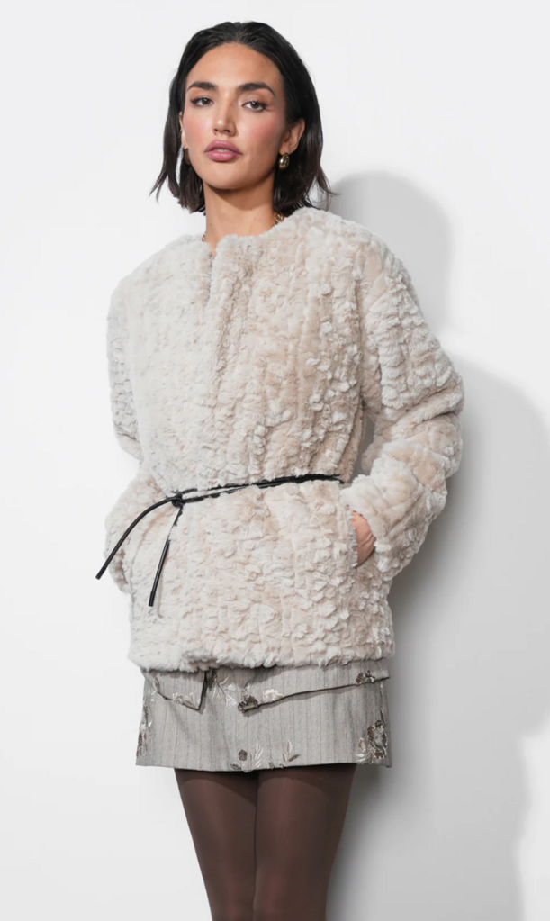 YURI COLLARLESS FAUX FUR JACKET W/ TIE BLET