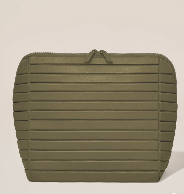 PARALLELLE THE LARGE OLIVE TRAVELLER