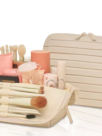 PARALLELLE THE MEDIUM TRAVELLER