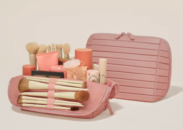 PARALLELLE THE MEDIUM TRAVELLER