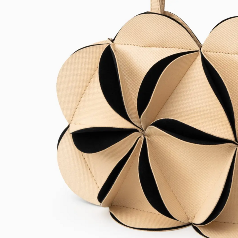 VERANO HILL MONIQUE FLOWER HANDBAG