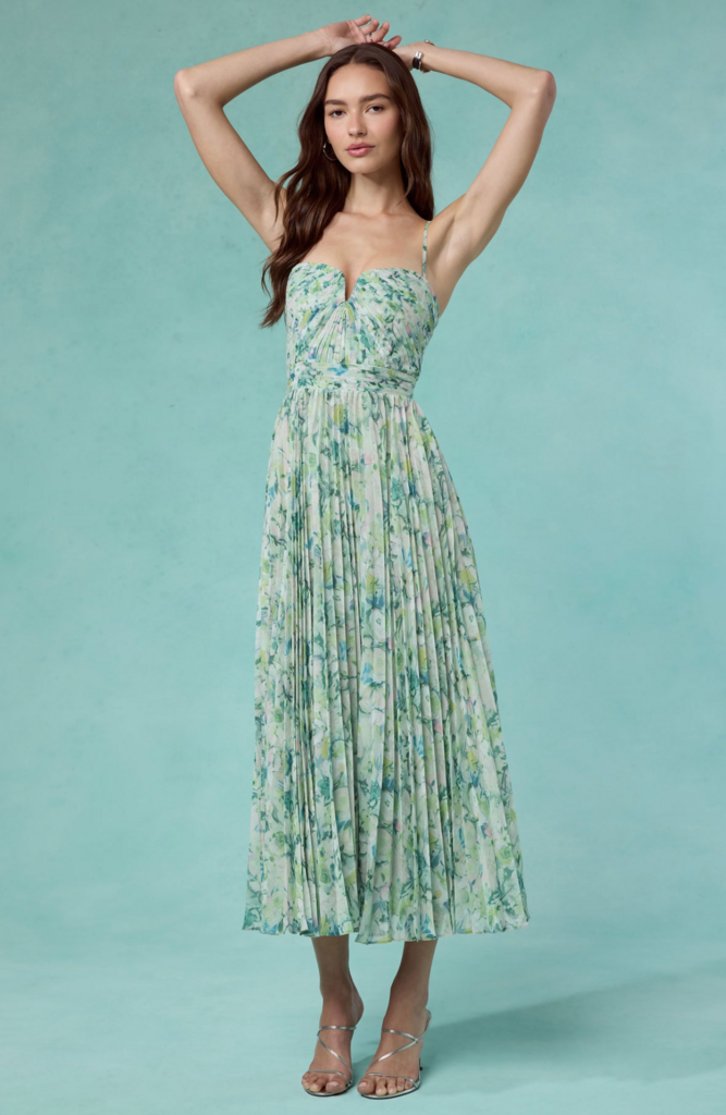 ASTR BAYLEY PLEATED FLORAL MAXI DRESS