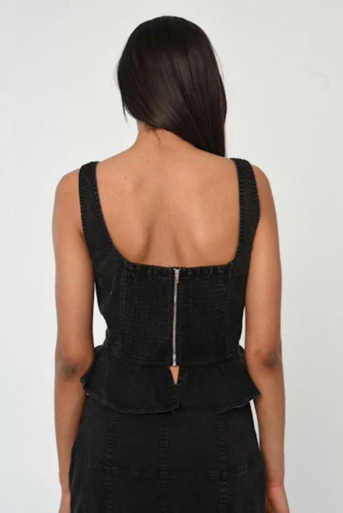 LOVE THE LABEL ROMEO TOP