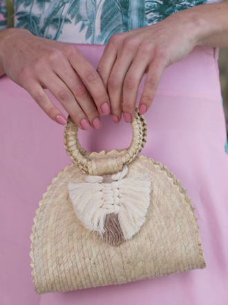 CHISME LIFESTYLE MINI CRESCENT WITH TASSEL NATURAL