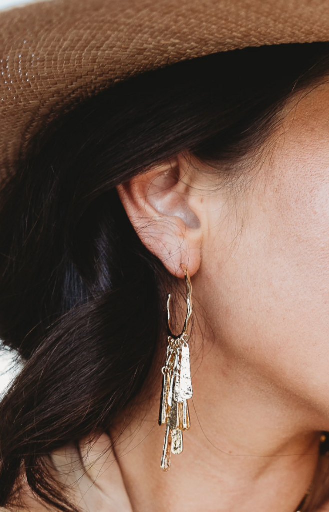 LESLIE CURTIS ELLIS EARRING