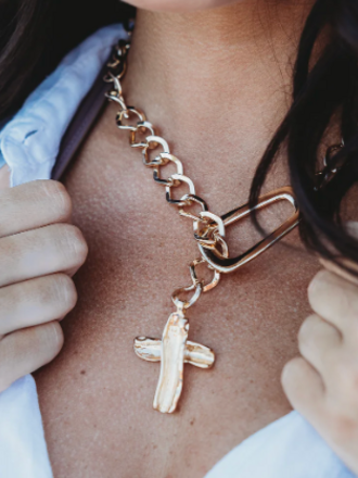 LESLIE CURTIS BLESSING NECKLACE