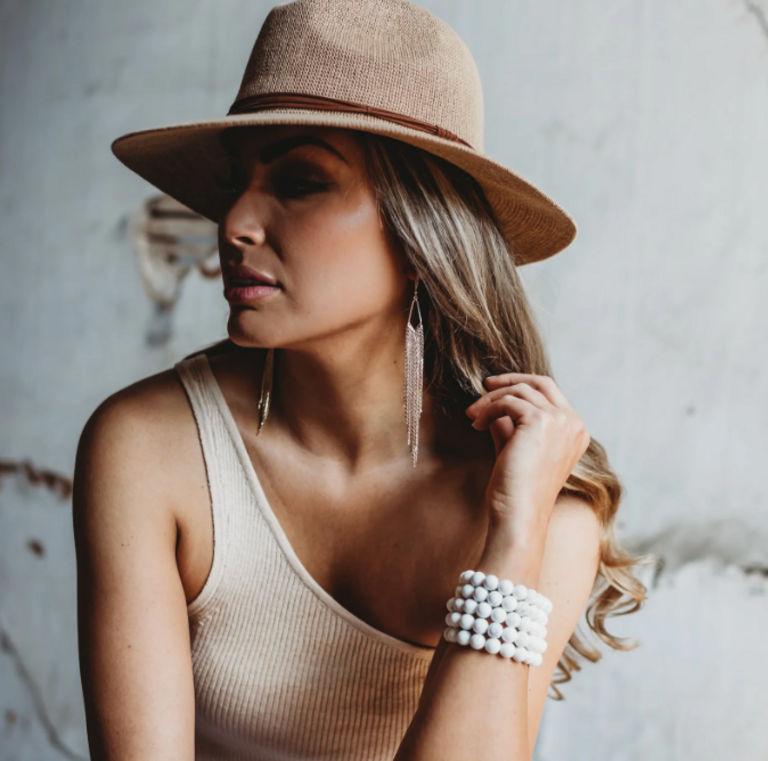 LESLIE CURTIS ASHTON