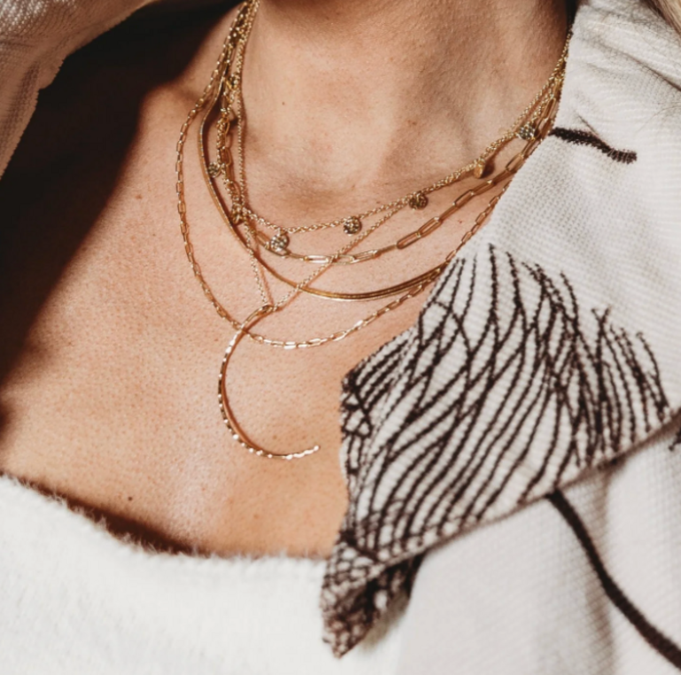 LESLIE CURTIS LIZZIE