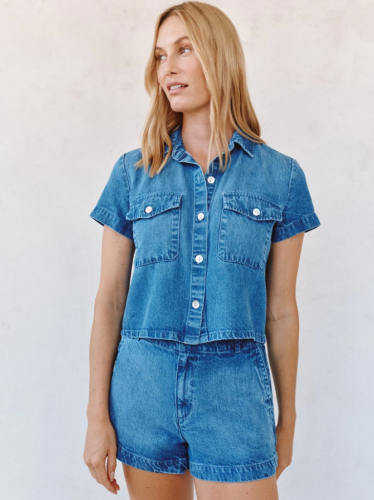 BELLA DAHL SHORT SLEEVE FLAP POCKET SHIRT SPRING HORIZON