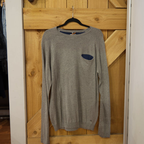 Blend Contrast Pullover Sweater Blend Contrast Pullover Sweater