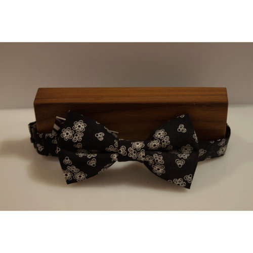 Beaux Floral Pre-Tie Bow Tie Beaux Floral Pre-Tie Bow Tie