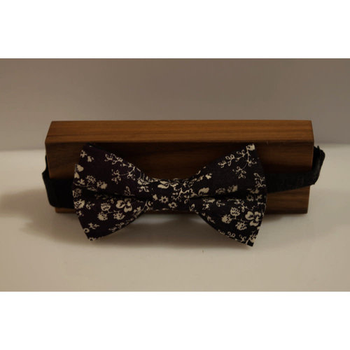 Beaux Vintage Floral Pre-Tie Bow Tie Beaux Vintage Floral Pre-Tie Bow Tie