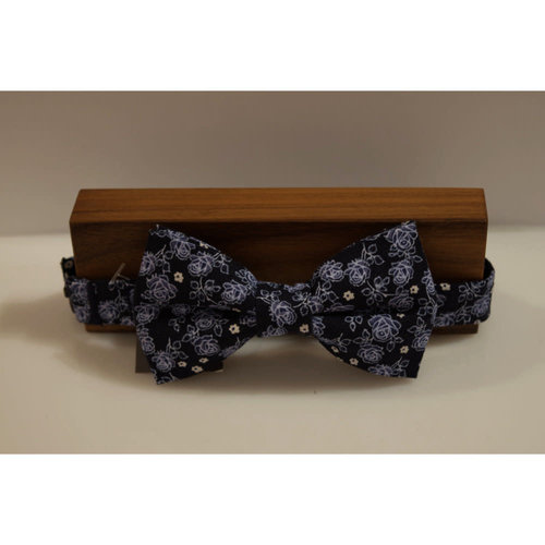 Beaux Floral Pre-Tie Bow Tie Beaux Floral Pre-Tie Bow Tie