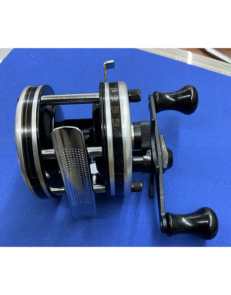 Abu Garcia Abu Garcia Ambassadeur 4500CB Silver - FT# 85-1-86-87 REFURBISHED