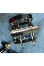 Abu Garcia Abu Garcia Ambassadeur Vintage 6500C Gun Metal Gray pre-owned excellent condition in original leather case