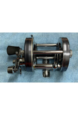 Abu Garcia Abu Garcia Ambassadeur Vintage 6500C Gun Metal Gray pre-owned excellent condition in original leather case