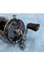 Abu Garcia Abu Garcia Ambassadeur Vintage 6500C Gun Metal Gray pre-owned excellent condition in original leather case