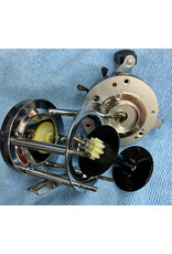 Abu Garcia Abu Garcia Ambassadeur Vintage 6500C Gun Metal Gray pre-owned excellent condition in original leather case