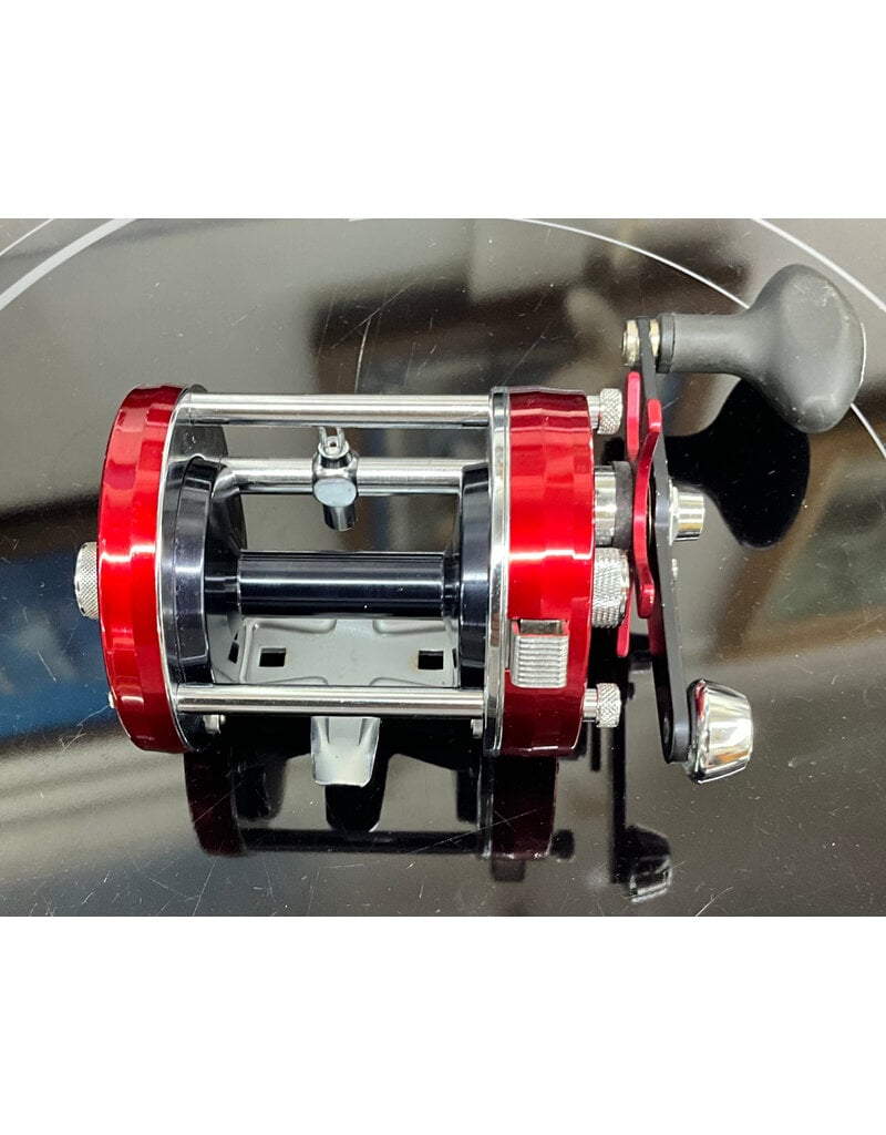 Abu Garcia Abu Garcia Ambassadeur 1977 model 7000 Sweden Cleaned Lubed ready to fish
