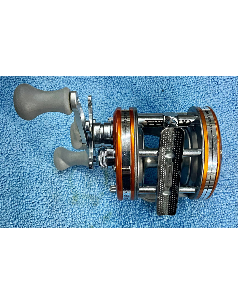 Abu Garcia 5600CL Rocket Orange Clean Pre owned - DadsOleTackle