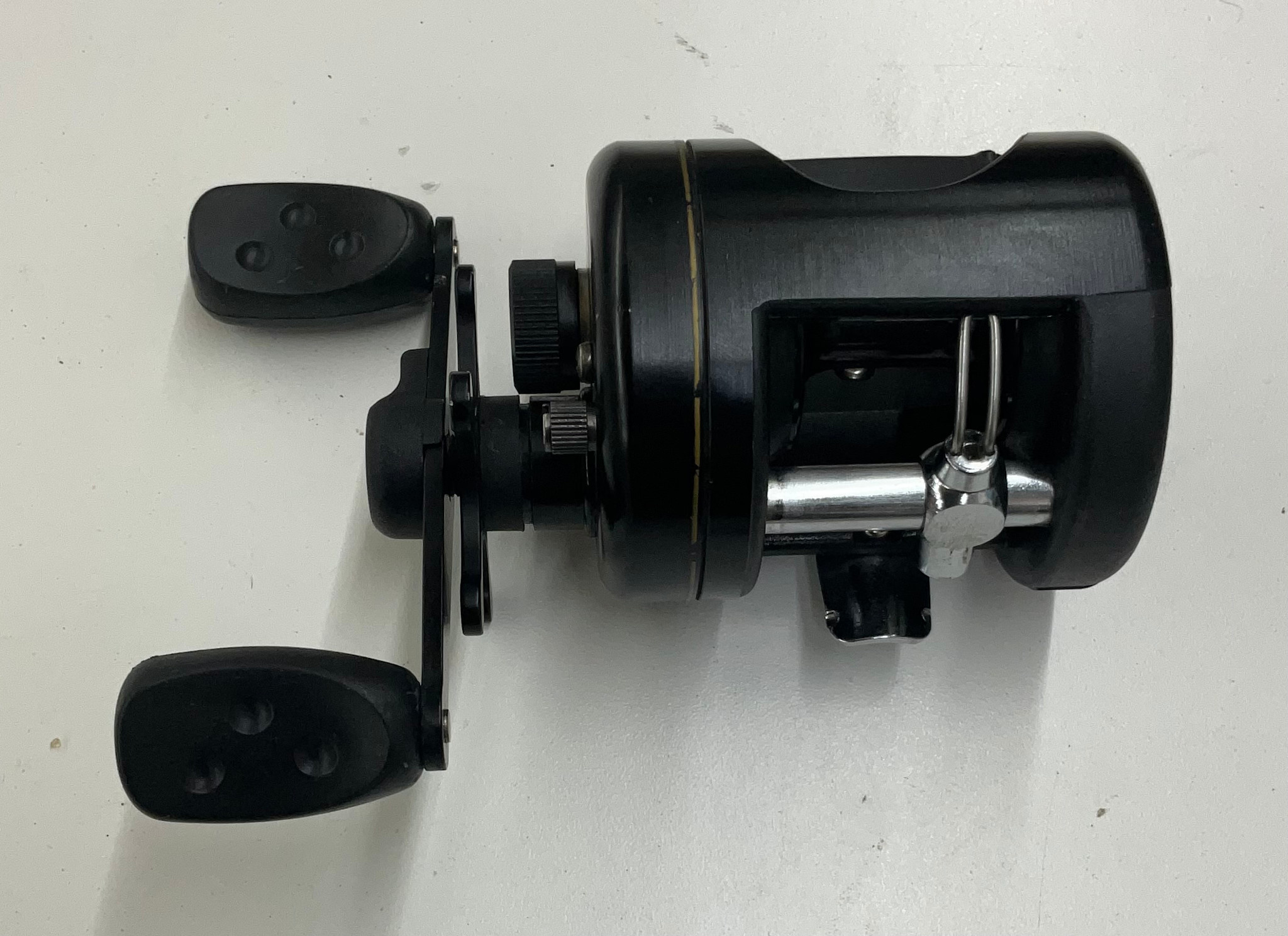 Abu Garcia Ambassadeur Black Max 3600 Casting Reel foot number