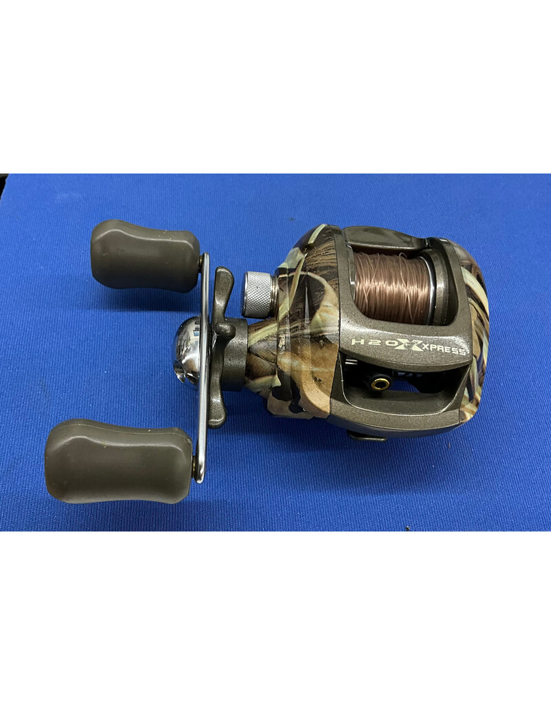 H20 X - Xpress Camo Baitcast Reel 6.3:1 gear ratio
