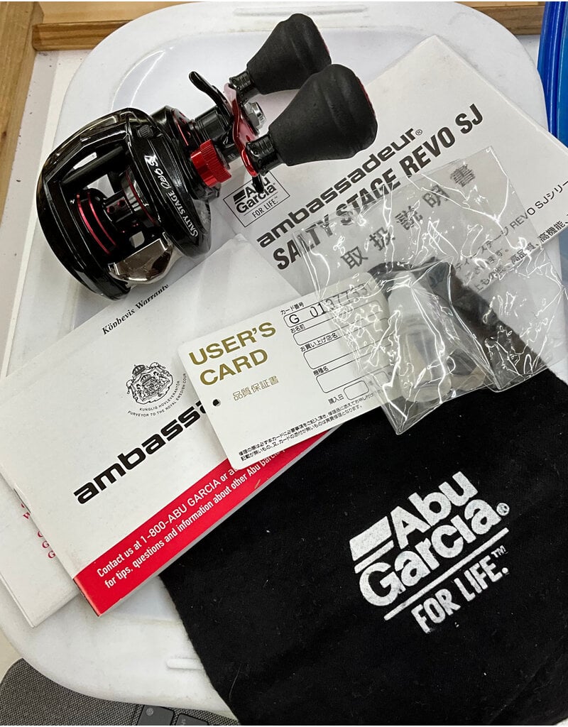 Abu Garcia Abu Garcia® Revo SJ ® SALTY STAGE Low Profile Gear Ratio 8.0:1  Right Hand Pre-Owned in Box