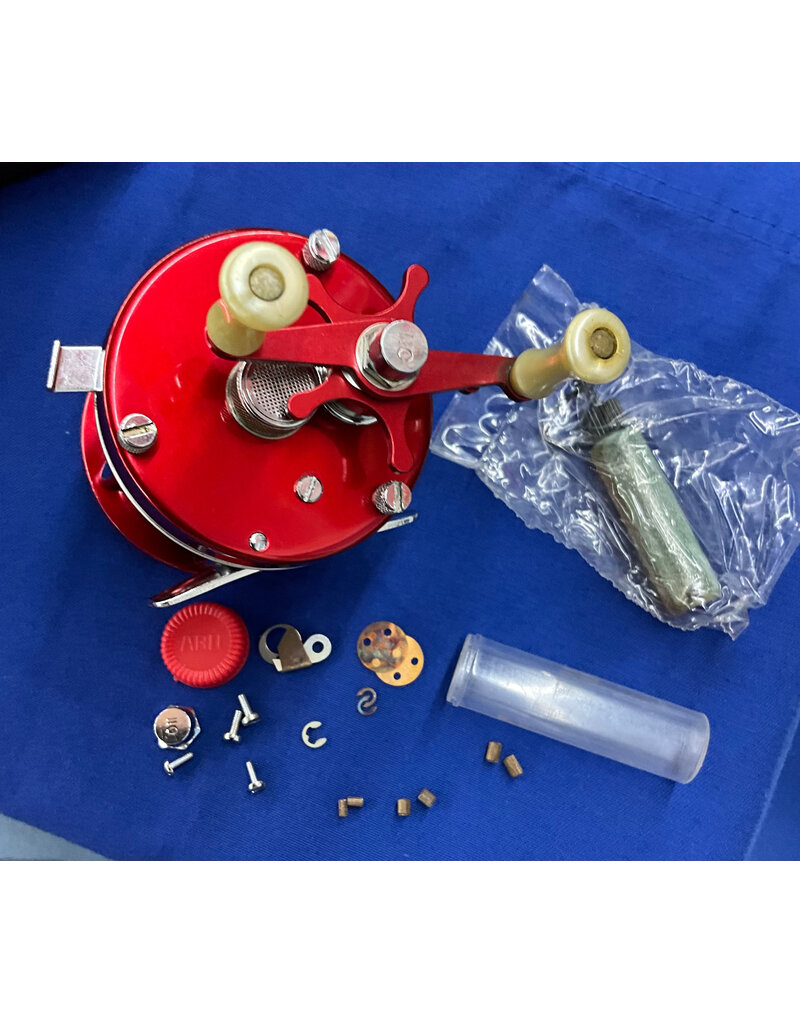 Abu Garcia Abu Garcia Ambassadeur Vintage 5000 in Leather Case FT.# 731002