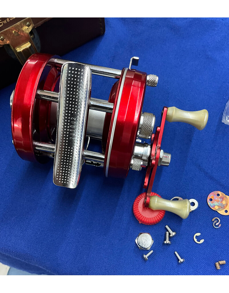 Abu Garcia Abu Garcia Ambassadeur Vintage 5000 in Leather Case FT.# 731002