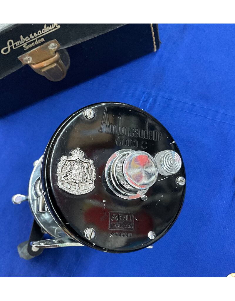 Abu Garcia Abu Garcia Ambassadeur Vintage Black 6000C pre owned in Leather Case Ft.# 097000